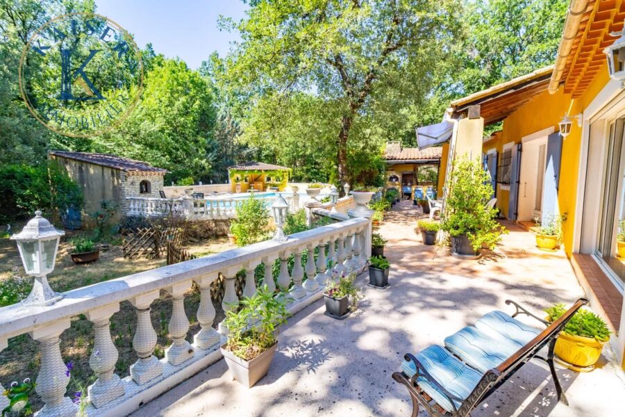 Maison à vendre à Nans-les-pins — Vue parc & jardin — photo 10