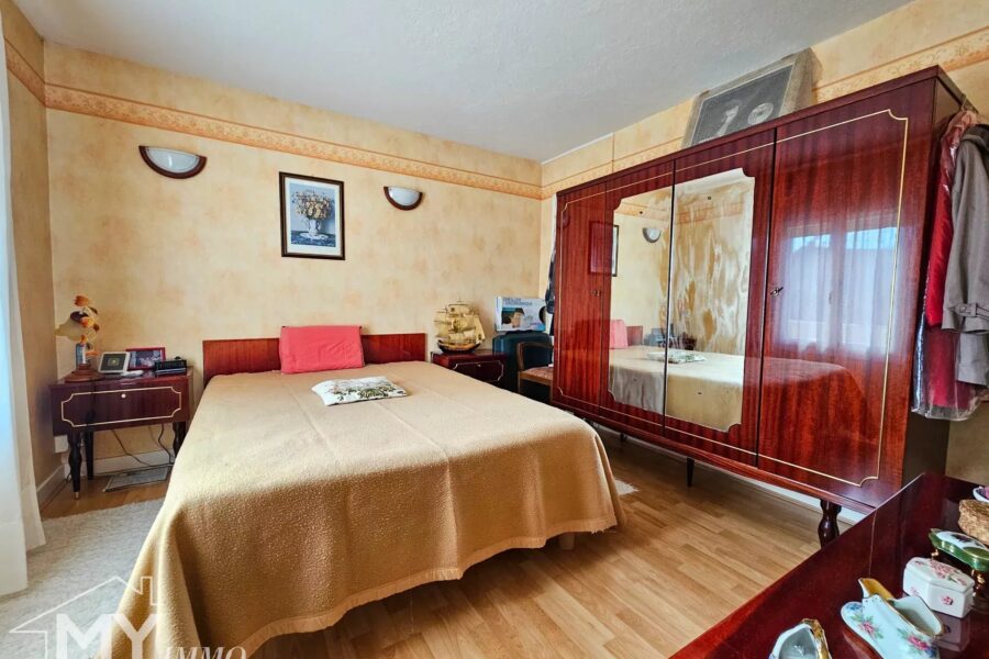Maison à vendre à La Roquille — Vue parc & jardin — photo 8