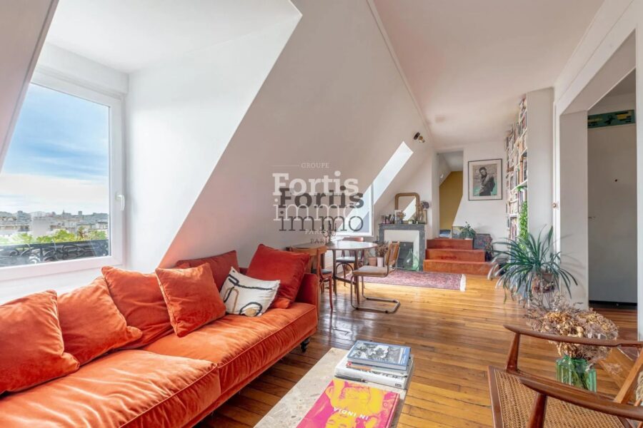 Appartement à vendre à Paris 10e arrondissement — Vue sur la ville — photo 3