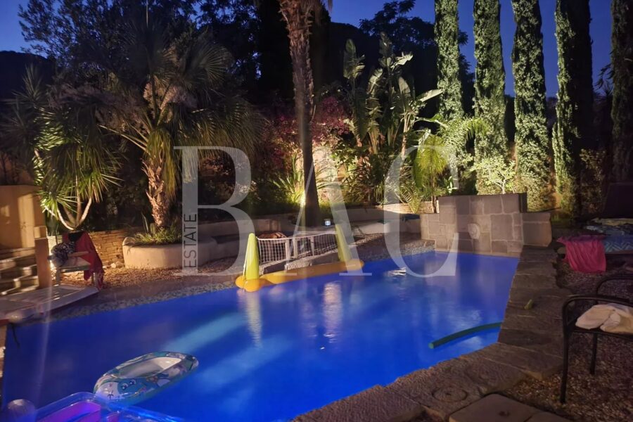 Maison à vendre à Sainte-Maxime — Vue parc & jardin — photo 4