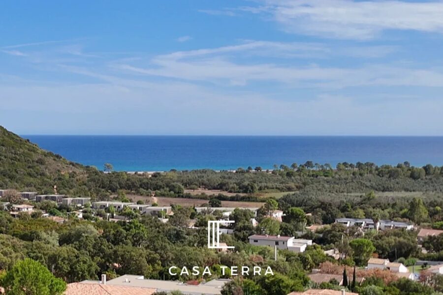 Maison à vendre à Sainte-Lucie-de-Porto-Vecchio — Vue mer — photo 8