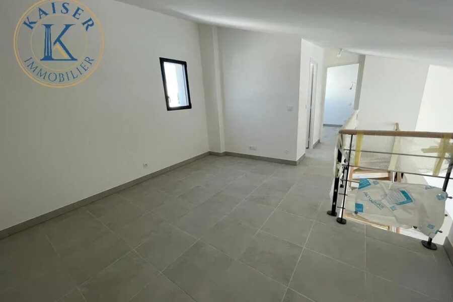 Appartement à vendre à La Londe-les-Maures — Vue mer — photo 11