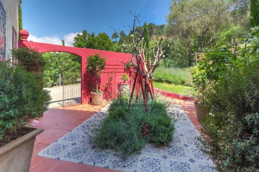 Maison à vendre à La Roquette-sur-Var — Vue montagne — photo 11