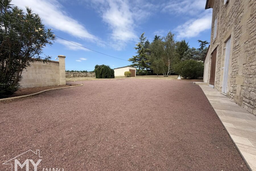 Maison à vendre à Saint-Vincent-de-Pertignas — Vue parc & jardin — photo 22