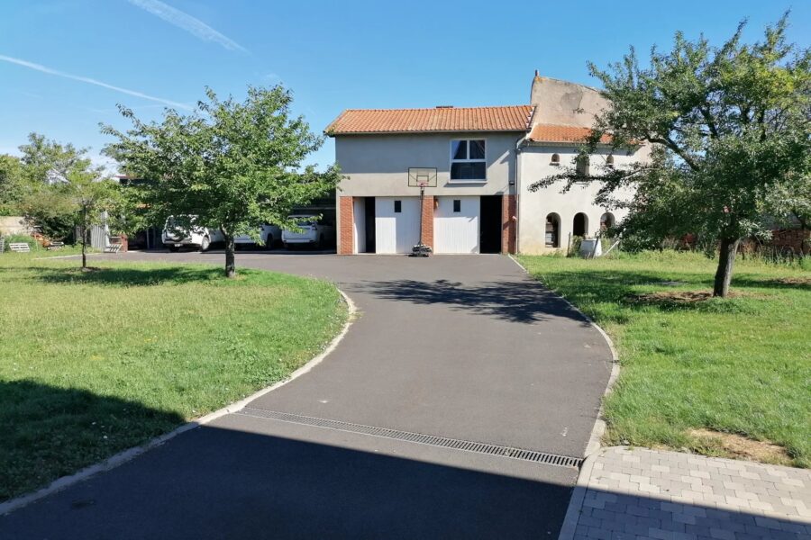 Maison à vendre à Saint-Germain-Lembron — Vue nature — photo 3