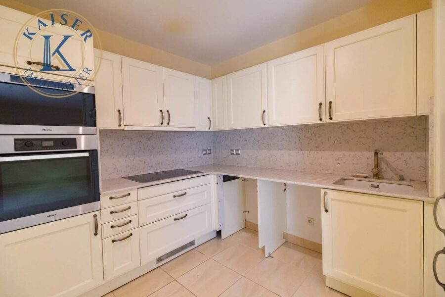 Appartement à vendre à Hyères — Vue parc & jardin — photo 4