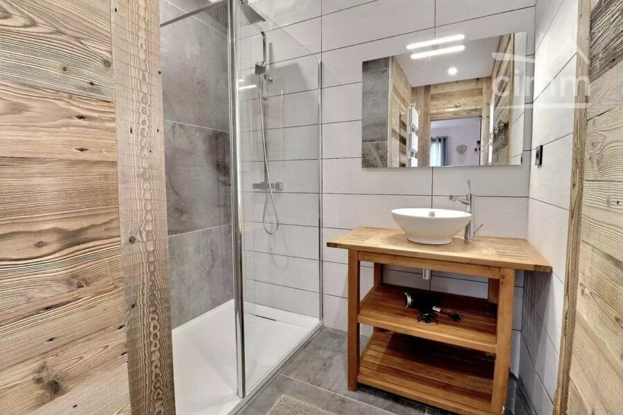 Maison à vendre à Lagorce — Vue montagne — photo 19