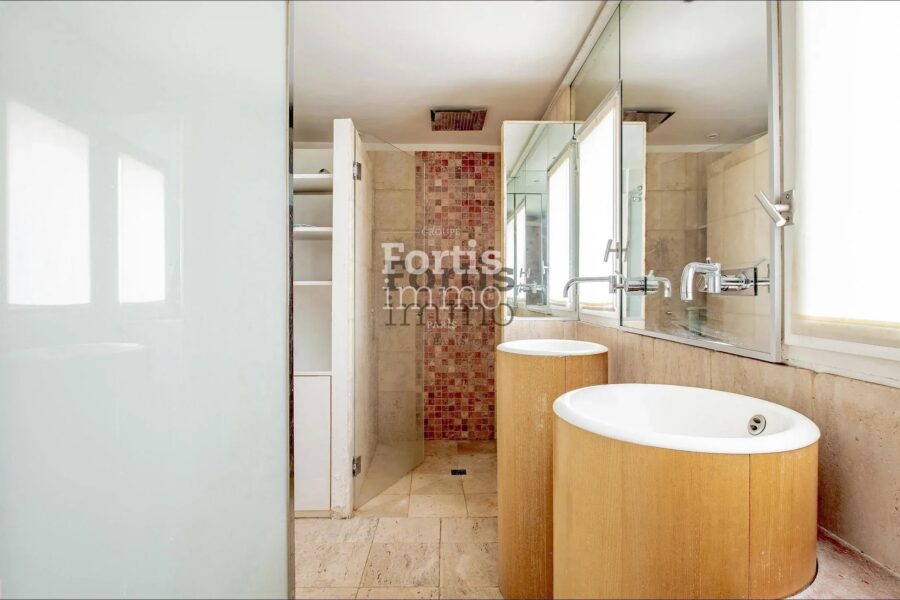 Appartement à vendre à Paris 1er arrondissement — Vue sur la ville — photo 16