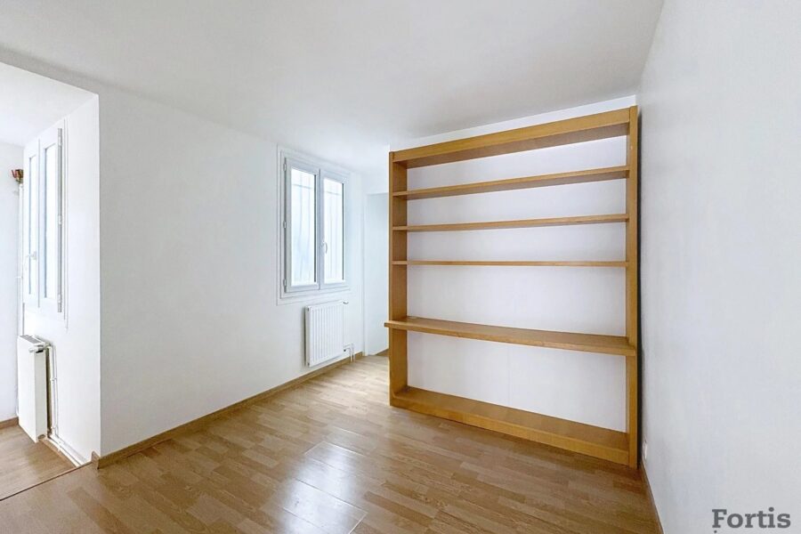 Appartement à vendre à Paris 8e arrondissement — Vue sur la ville — photo 6