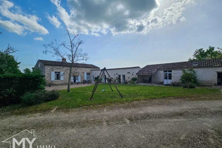 Maison à vendre à Les Lèves-et-Thoumeyragues — Vue montagne — photo 17