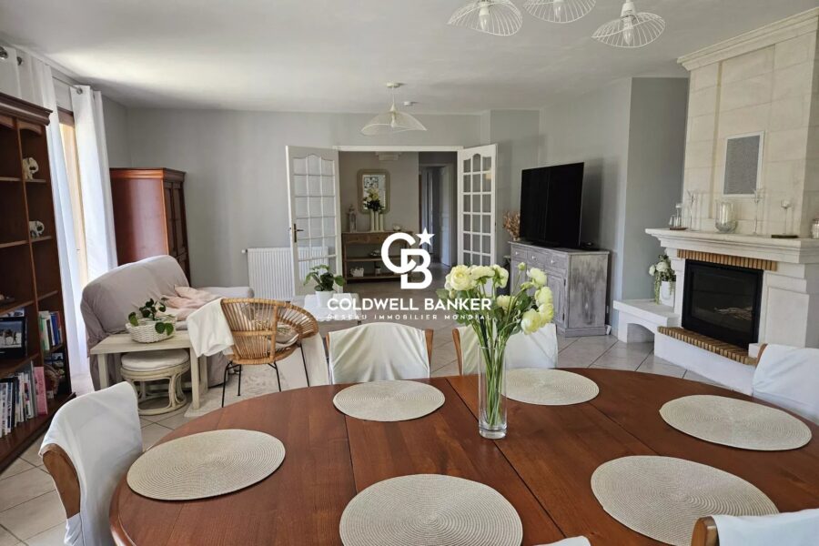 Maison à vendre à Burie — Vue parc & jardin — photo 4