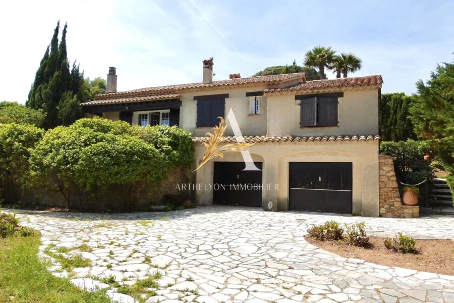 Maison à vendre à Sainte-Maxime — Vue mer — photo 2