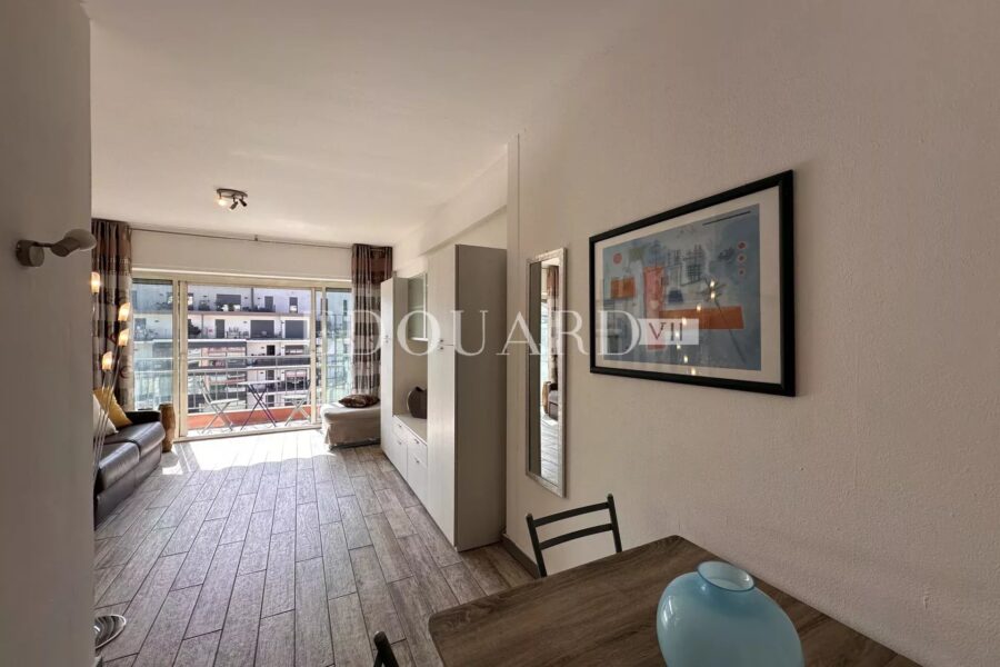 Appartement à vendre à Menton — Vue sur la ville — photo 4