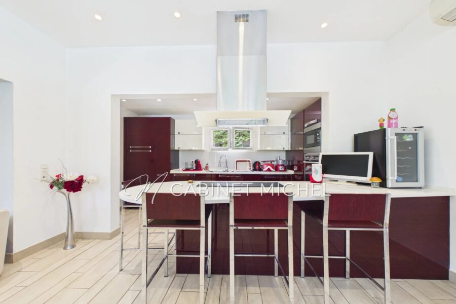 Maison à vendre à Roquefort-les-Pins — Vue dégagée — photo 10