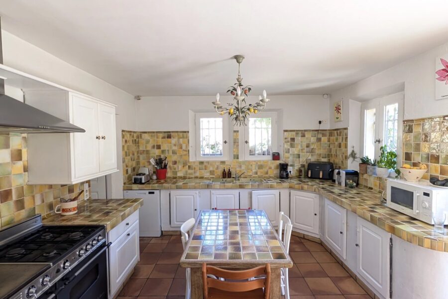 Maison à vendre à Roquefort-les-Pins — Vue nature — photo 11
