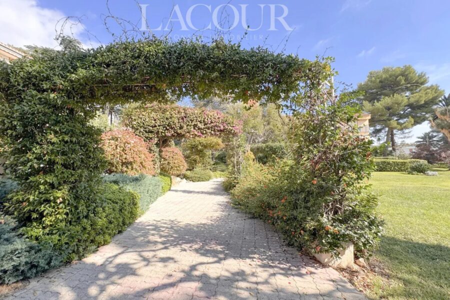 Appartement à louer à Cannes — Vue nature — photo 13