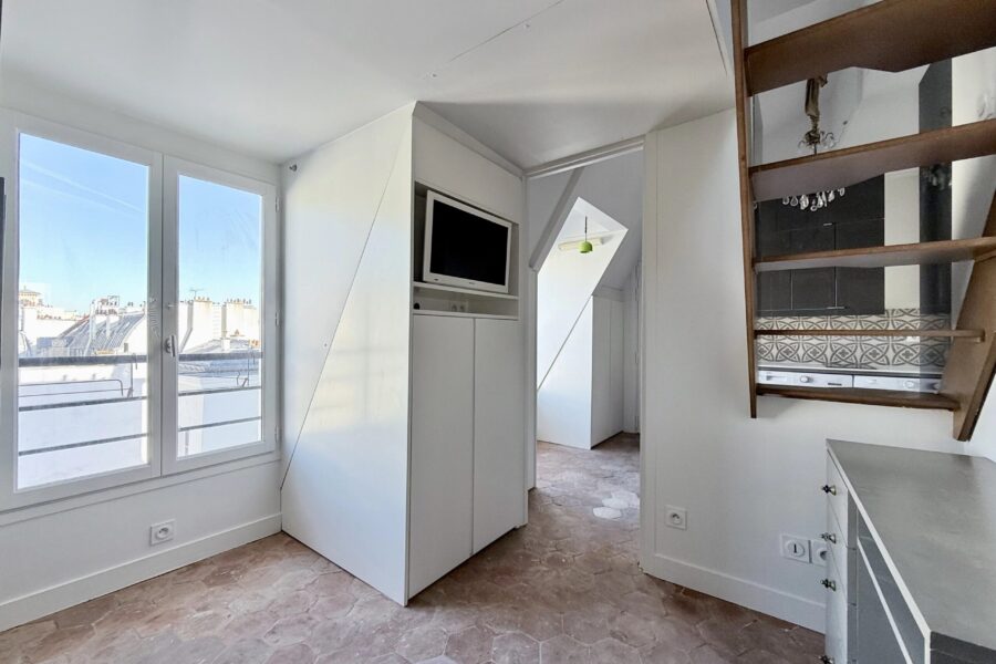 Appartement à vendre à Paris 9e arrondissement — Vue sur la ville — photo 2