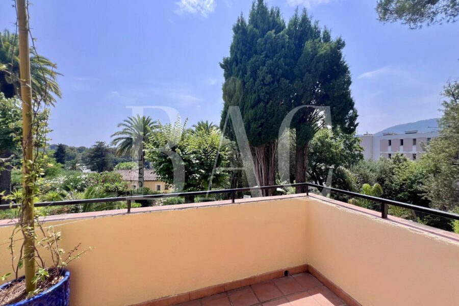 Maison à vendre à Cannes — Vue parc & jardin — photo 14