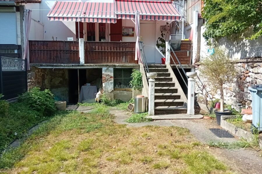Maison à vendre à Carmaux — Vue parc & jardin — photo 10