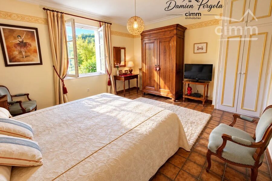Maison à vendre à Montignac-Lascaux — Vue nature — photo 9