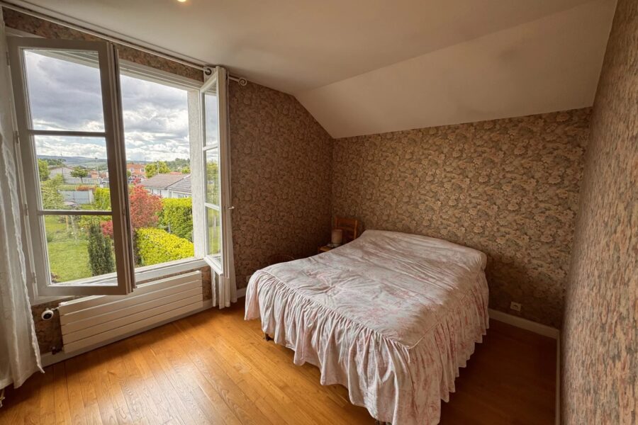 Maison à vendre à Le Breuil-sur-Couze — Vue parc & jardin — photo 12