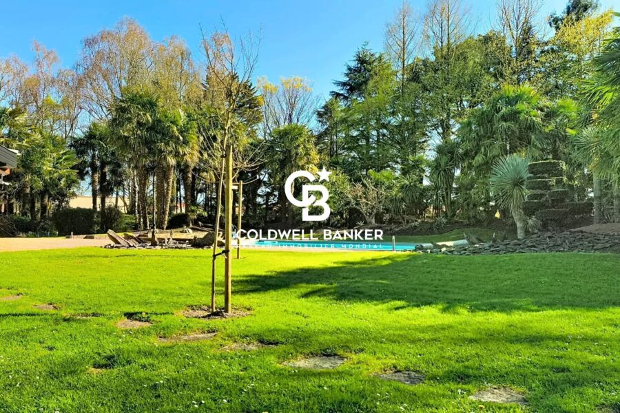 Maison à vendre à Les Herbiers — Vue parc & jardin — photo 25