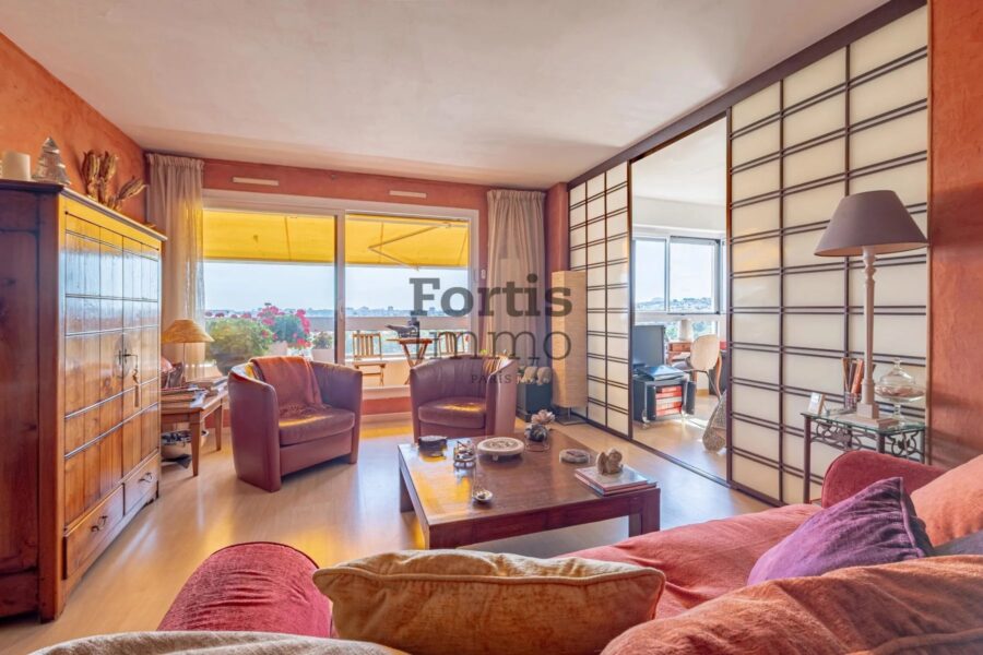 Appartement à vendre à Issy-les-Moulineaux — Vue sur la ville — photo 6