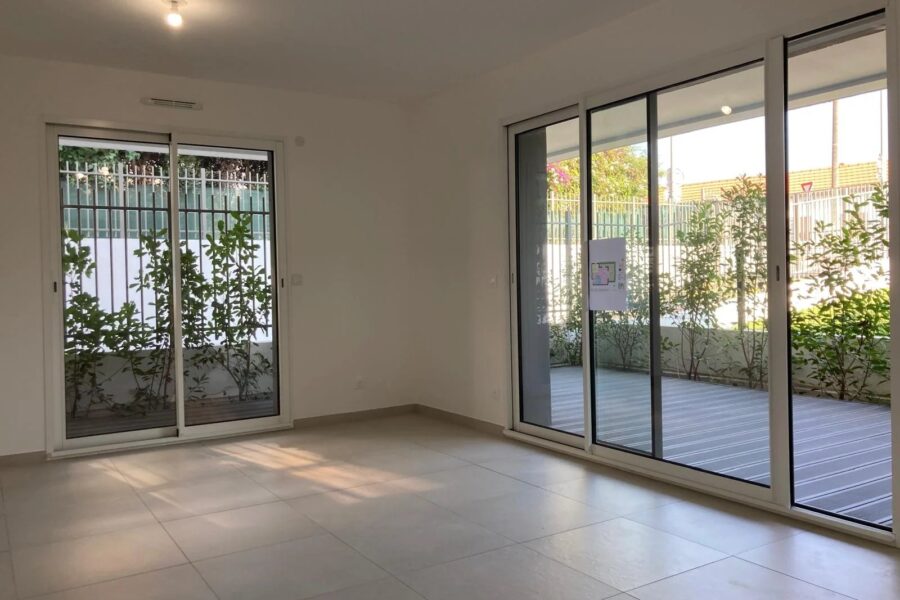 Appartement à vendre à Cannes — Vue parc & jardin — photo 2