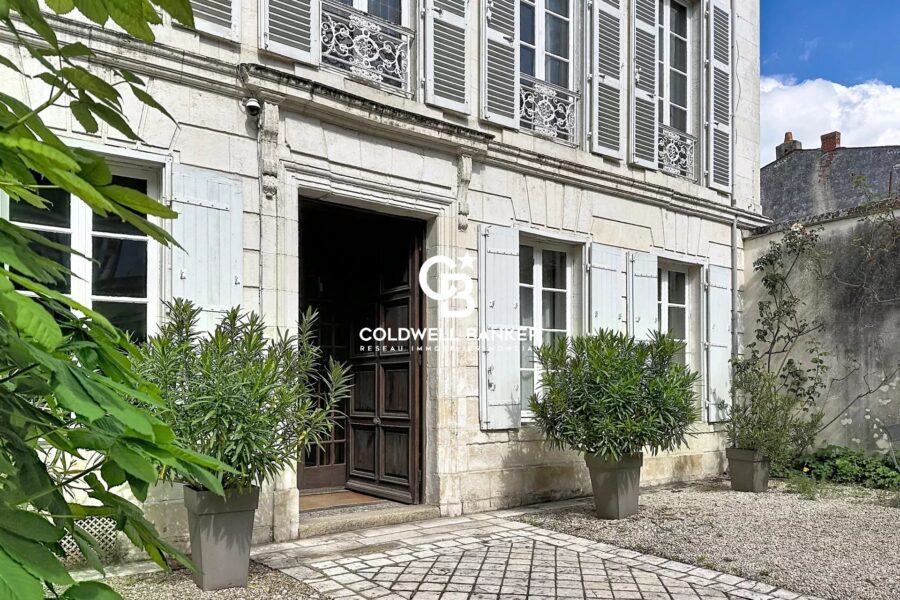 Maison à vendre à La Rochelle — Vue parc & jardin — photo 7