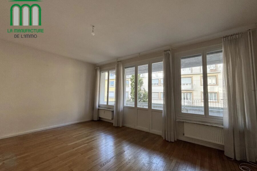 Appartement à vendre à Saint-Étienne — Vue sur la ville — photo 3