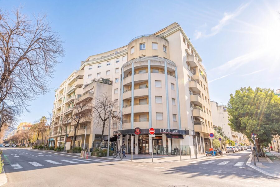 Appartement à louer à Nice — Vue sur la ville — photo 2