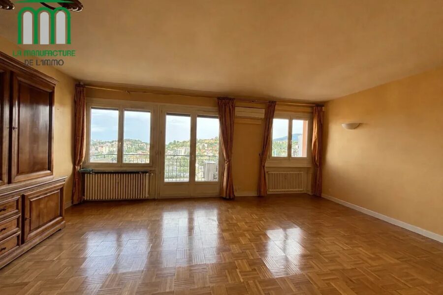 Appartement à vendre à Saint-Étienne — Vue sur la ville — photo 5