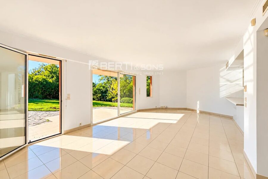 Appartement à vendre à Mandelieu-la-Napoule — Vue montagne — photo 3
