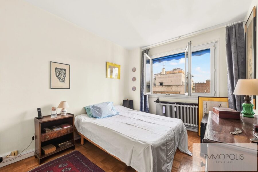 Appartement à vendre à Paris 15e arrondissement — Vue sur la ville — photo 8