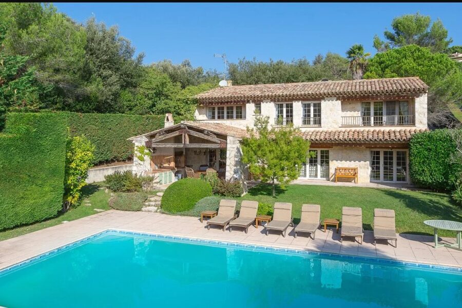 Maison à vendre à La Colle-sur-Loup — Vue montagne — photo 2