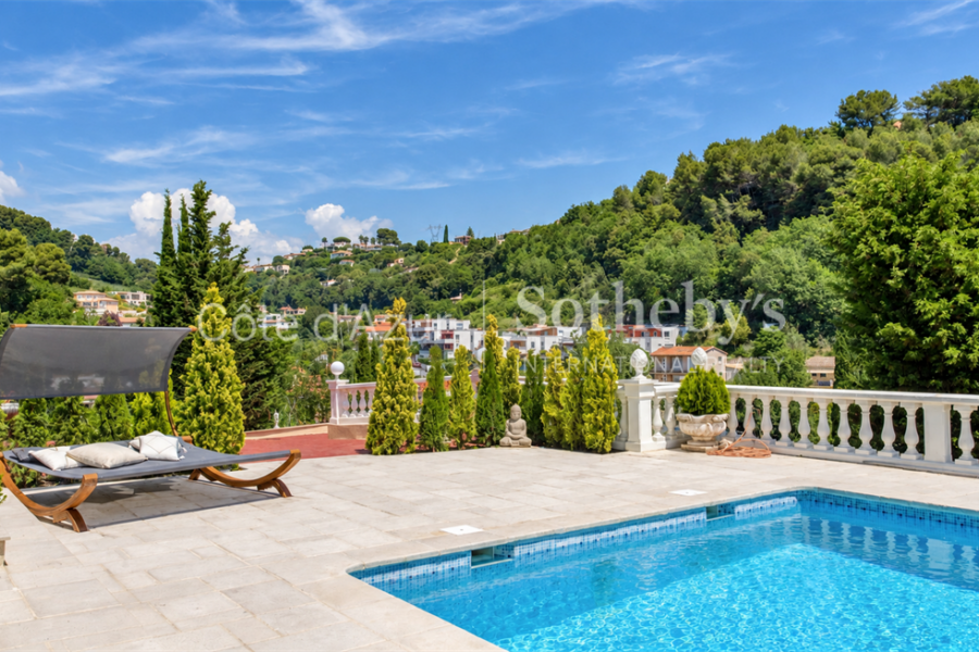 Maison à vendre à Cagnes-sur-Mer — Vue nature — photo 1