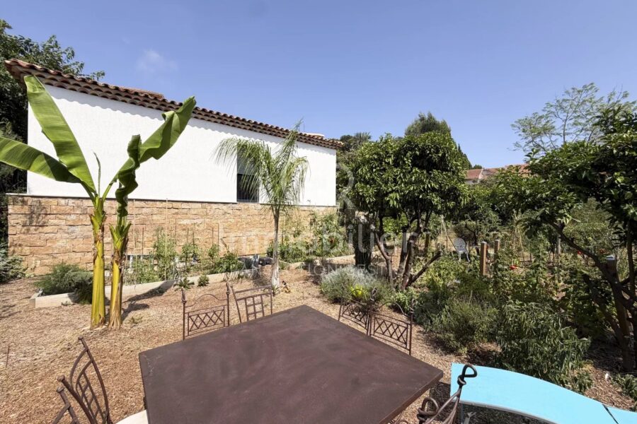Maison à vendre à Cannes — Vue parc & jardin — photo 1