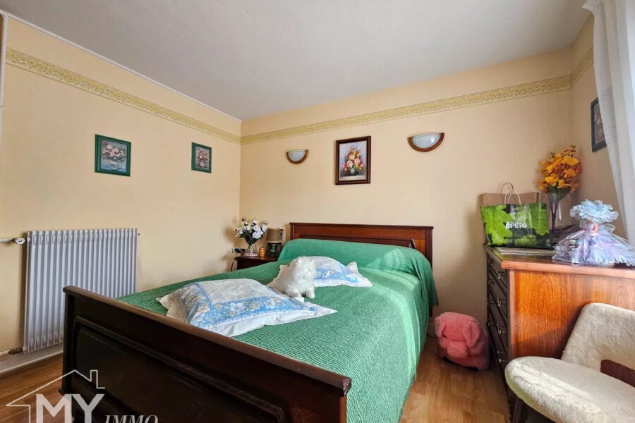 Maison à vendre à La Roquille — Vue parc & jardin — photo 9