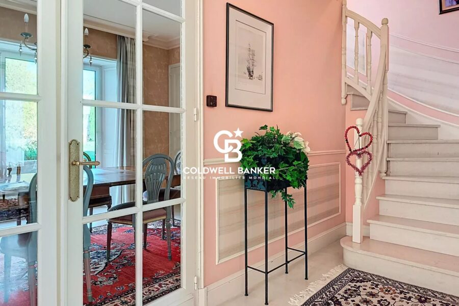 Maison à vendre à Les Herbiers — Vue parc & jardin — photo 9