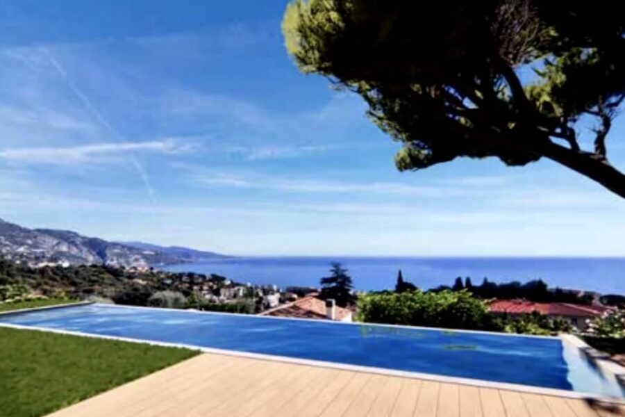 Maison à vendre à Roquebrune-Cap-Martin — Vue mer — photo 1
