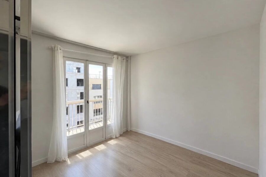 Appartement à vendre à Les Pavillons-sous-Bois — Vue sur la ville — photo 5