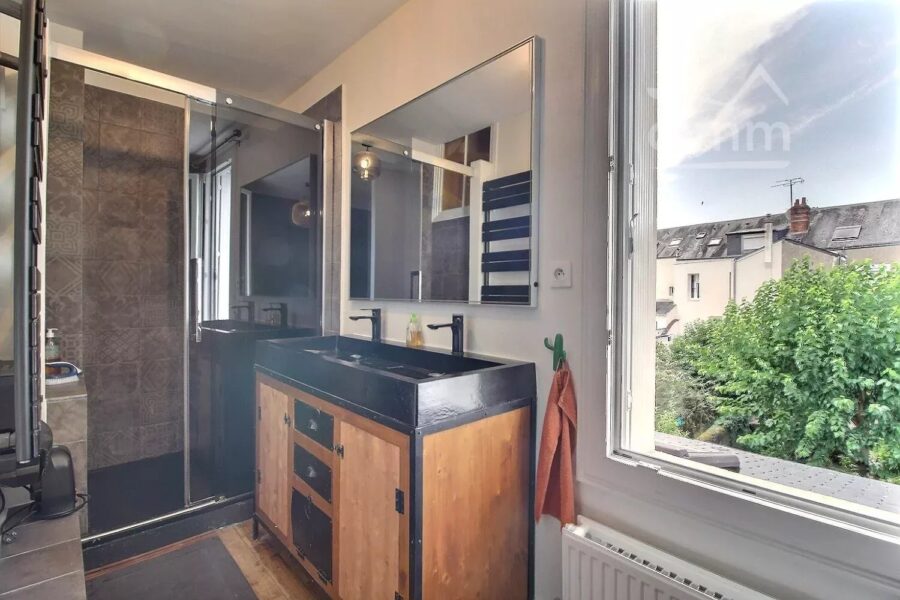 Maison à vendre à Tours — Vue parc & jardin — photo 7
