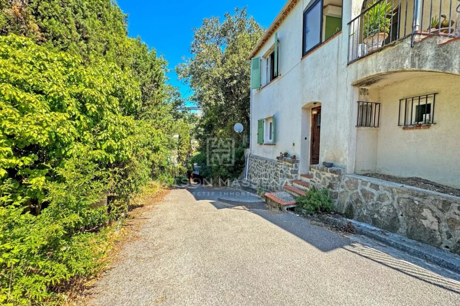 Maison à vendre à Nice — Vue montagne — photo 8