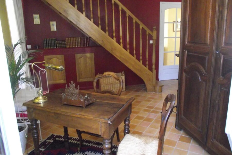 Maison à vendre à Saint-romain-de-benet — Vue parc & jardin — photo 4