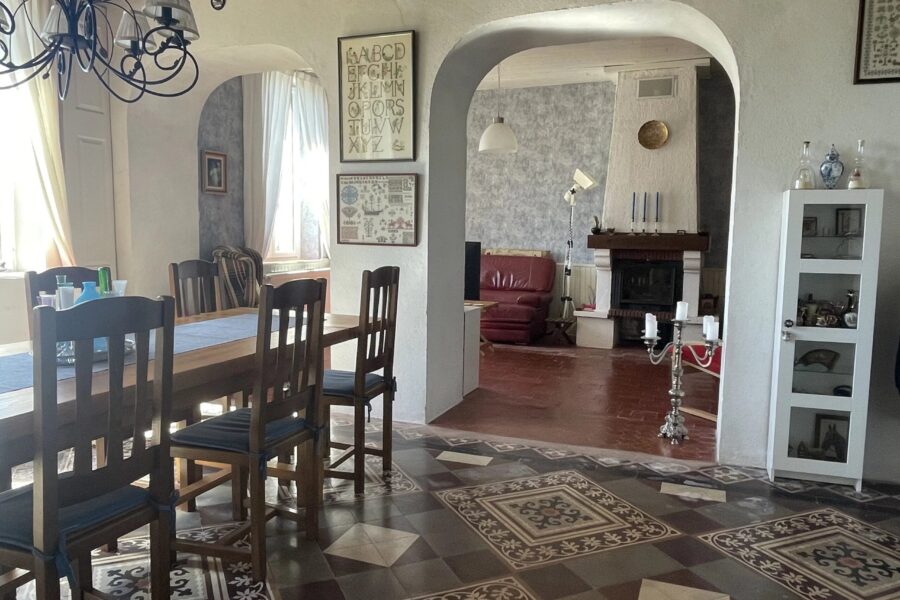 Maison à vendre à Saint-Léger-de-Fougeret — Vue montagne — photo 6