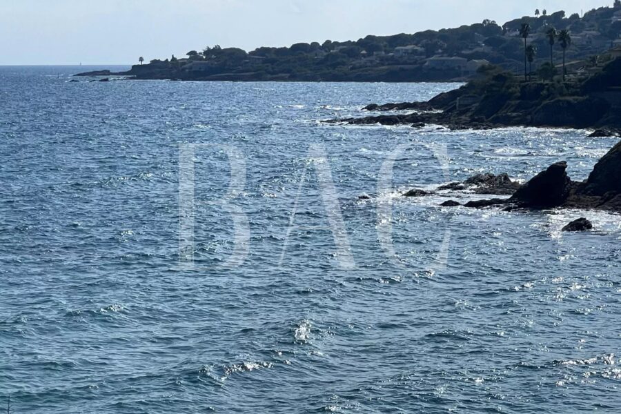 Maison à vendre à Sainte-Maxime — Vue mer — photo 1