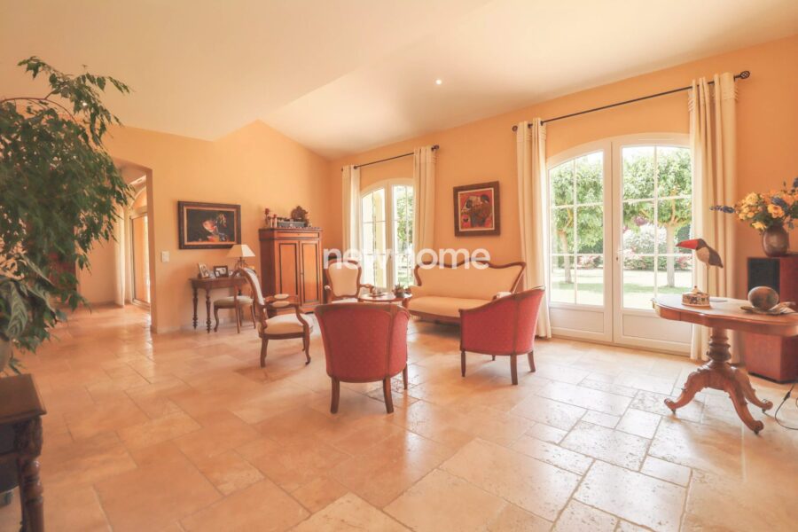 Maison à vendre à Callian — Vue parc & jardin — photo 13