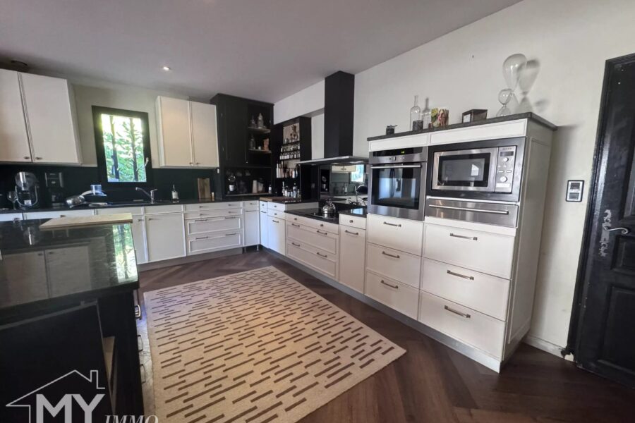 Maison à vendre à Pineuilh — Vue parc & jardin — photo 12