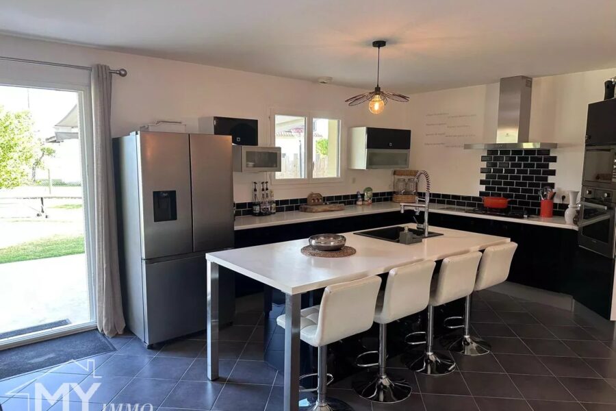 Maison à vendre à Le Fleix — Vue parc & jardin — photo 9