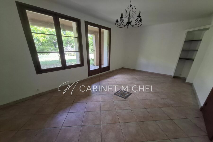 Maison à vendre à Roquefort-les-Pins — Vue parc & jardin — photo 14